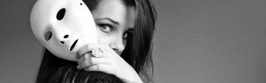 LA FALSA PERSONALIDAD